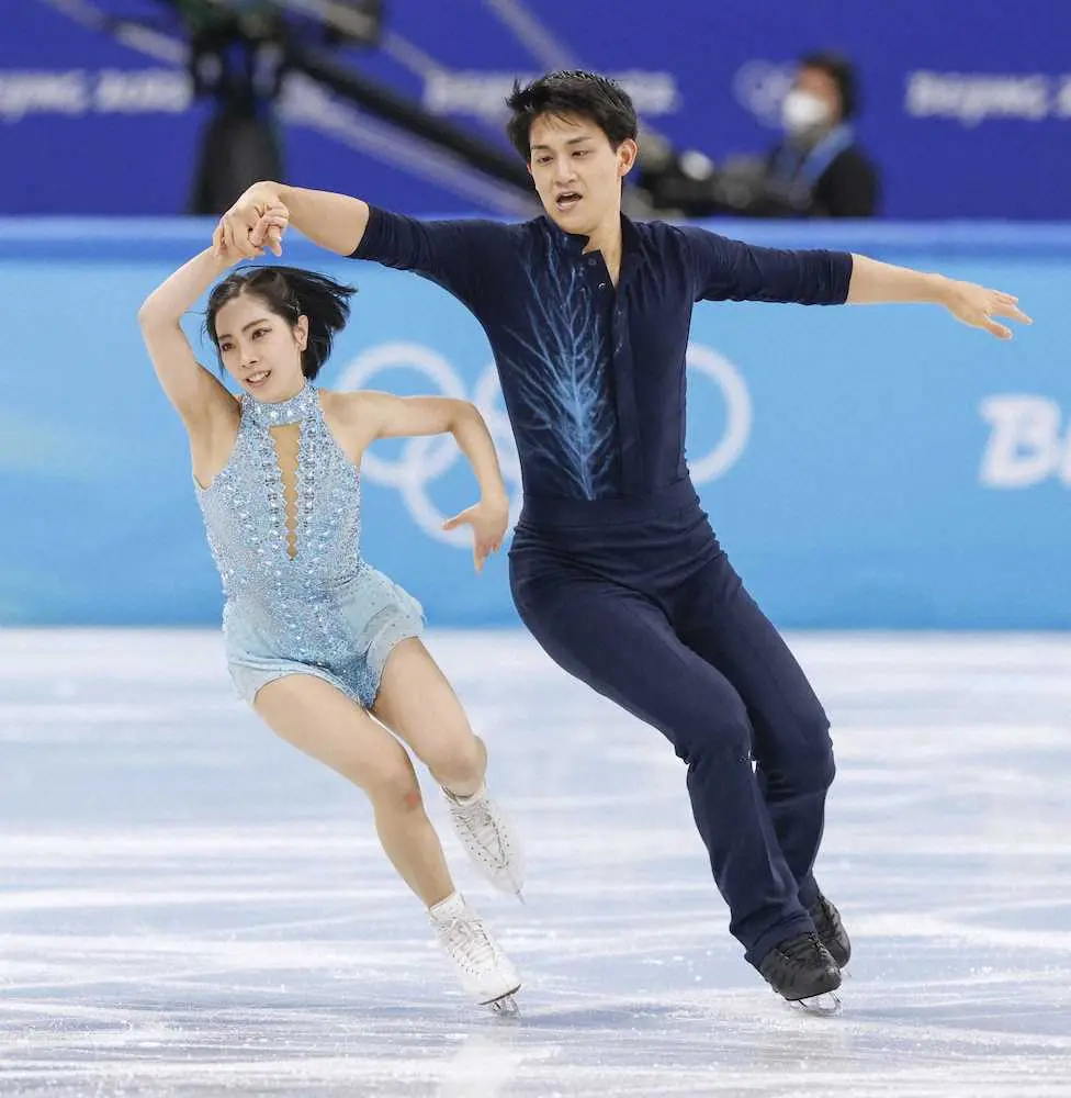 【画像・写真】りくりゅう8位発進　三浦がジャンプでミス…フリーは「笑顔で滑りきれるように頑張りたい」