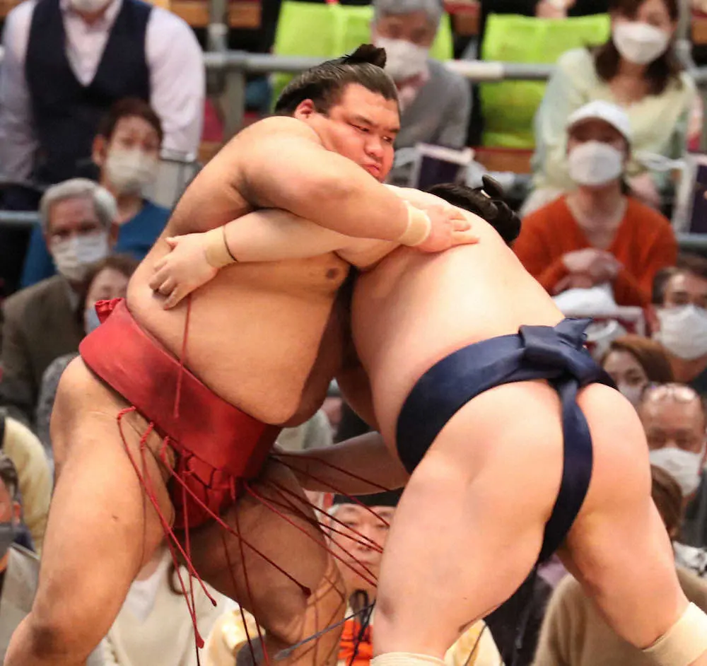 【画像・写真】高安　唯一の無傷5連勝で単独首位!御嶽海が5日目に初黒星…横綱・照ノ富士は2敗目