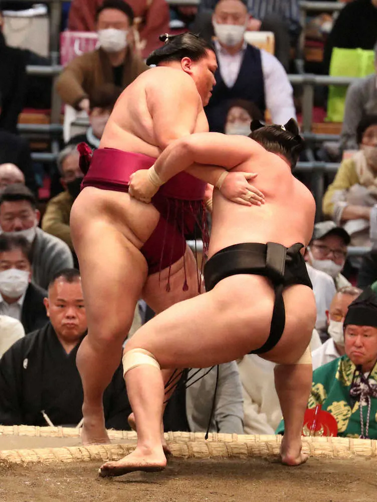 【画像・写真】御嶽海が初黒星　八角理事長「思い切りがなかった」取り口一変に苦言