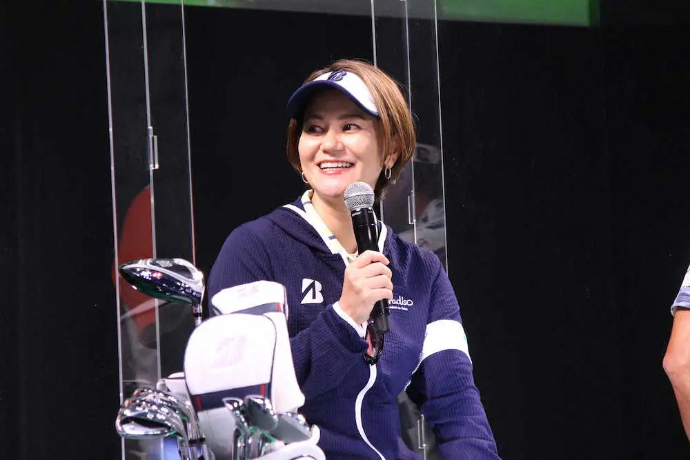 【画像・写真】出産後初めて公の場に姿を見せ、トークショーに出演した宮里藍さん（撮影・福永　稔彦）