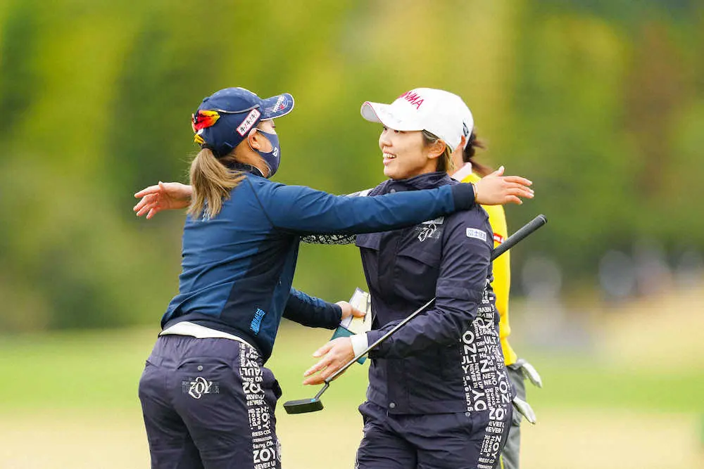 【画像・写真】葭葉ルミ大漁!釣り好き29歳が1イーグル、5バーディー67　逆転V巻き上げる!3差3位