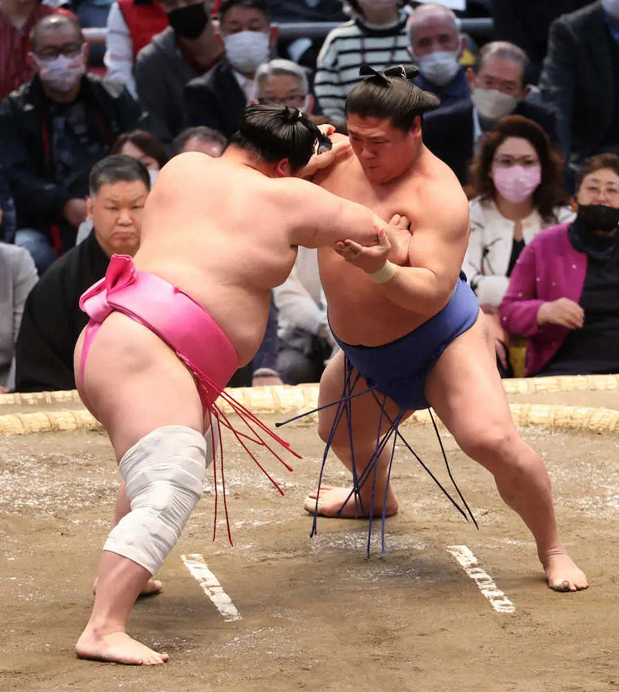 【画像・写真】二所ノ関親方　重厚な押し上げで攻める若隆景が後半のキーマン