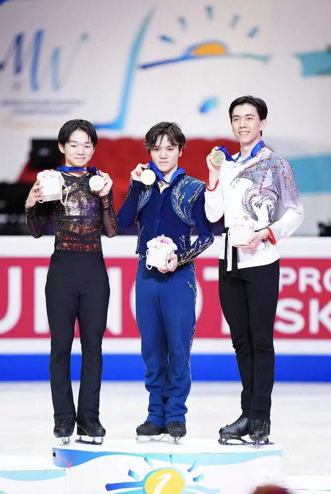 【画像・写真】宇野昌磨が世界選手権初V　会見で「26年の五輪まで現役を続けるのか？」と問われ…