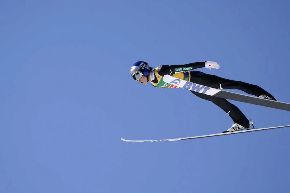 【画像・写真】小林陵侑が3季ぶり2度目のW杯総合優勝　世界で12人目の快挙　最終戦は8位