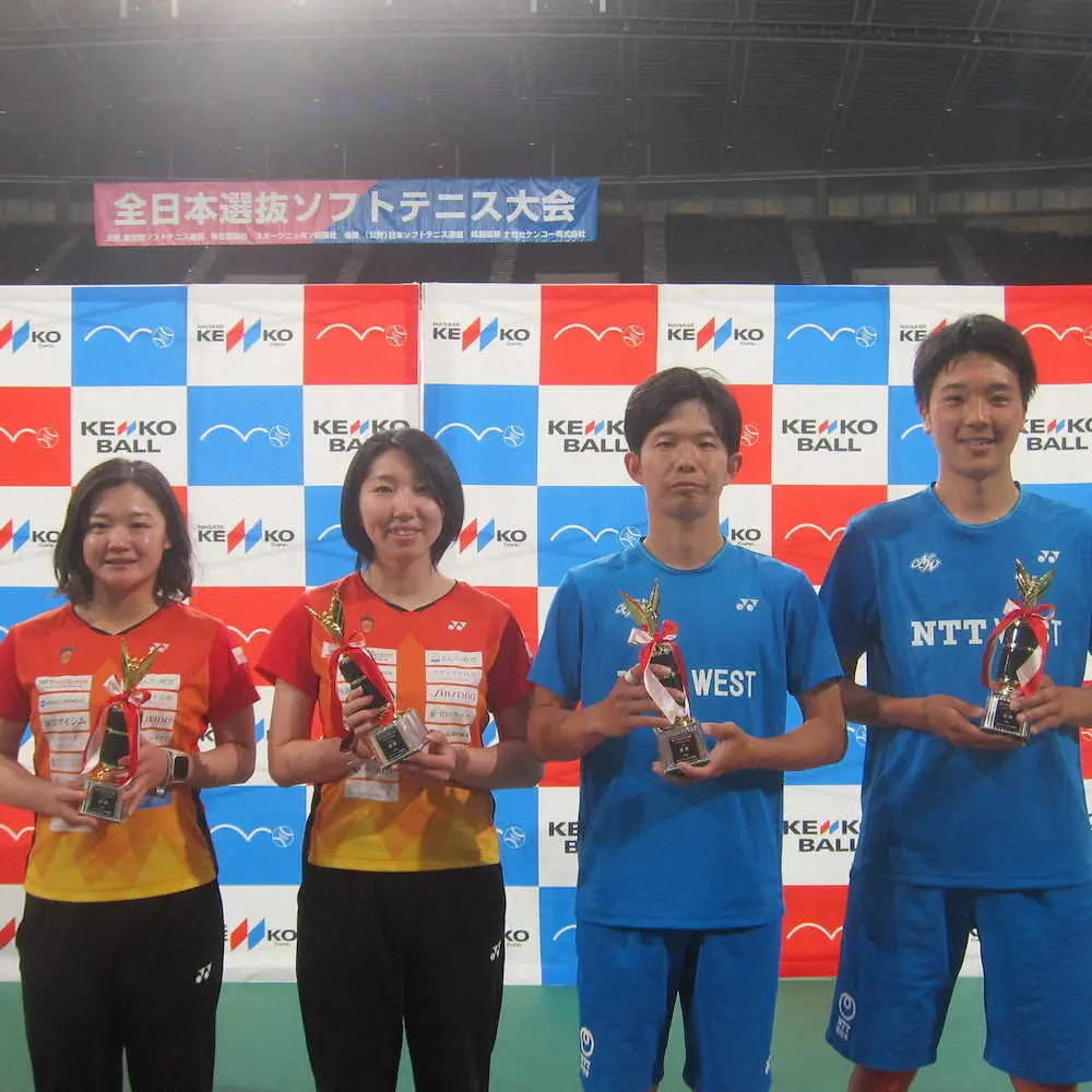 【画像・写真】有終の美を飾った!高橋・半谷組　女子複3度目V