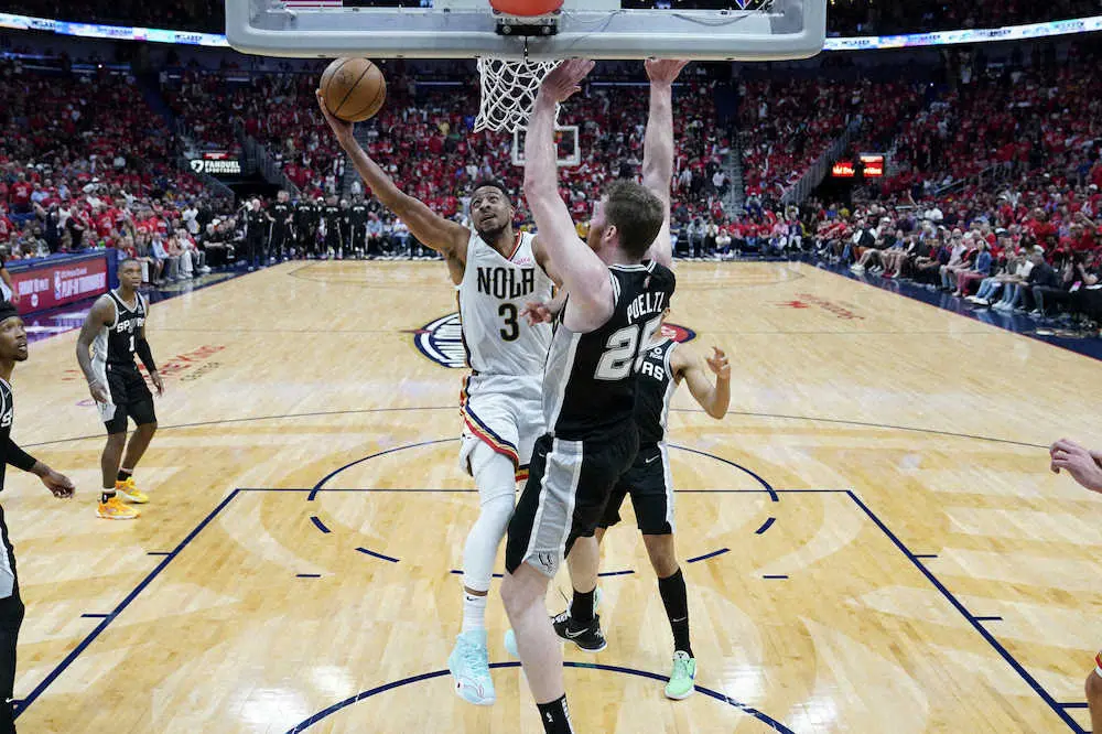 【画像・写真】プレーイン・トーナメントでペリカンズが勝利　第8シードをかけて15日にクリッパーズと対戦