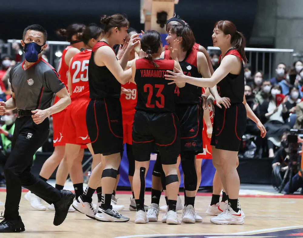 【画像・写真】Wリーグ決勝第1戦　トヨタ自動車が富士通に先勝　最大13点差を逆転