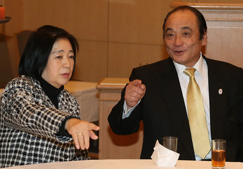 【画像・写真】塚原夫妻、朝日生命に感謝　千恵子氏「好きな体操を自由にやらせていただいた」