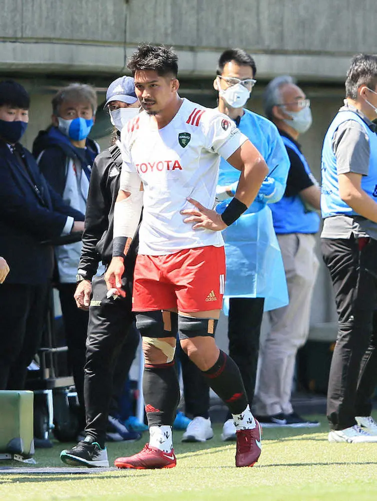 【画像・写真】トヨタ姫野和樹が体を張って失点防ぐ、代名詞ジャッカル直後に負傷交代　茂野「いつも凄いハードワーク」