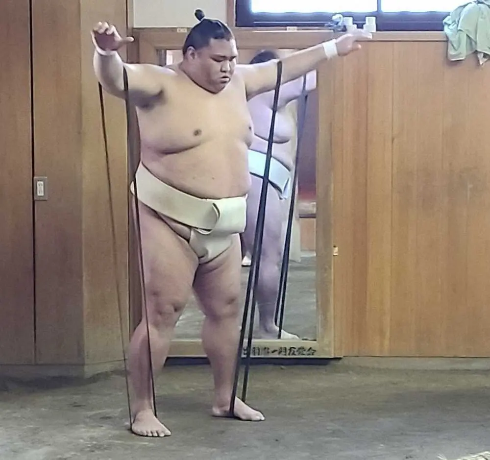 【画像・写真】御嶽海　夏場所は「最低10勝」、合同稽古不参加も不安なし強調