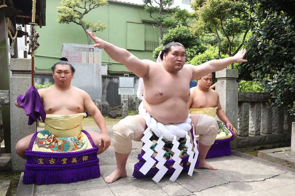 【画像・写真】照ノ富士　夏場所初日は大栄翔と対戦　伊勢ケ浜審判部長評価「気合が入っている」
