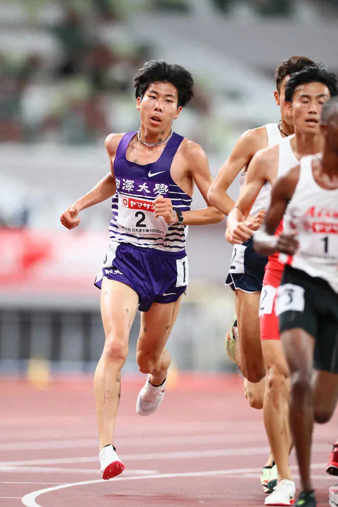 ＜第106回日本陸上競技選手権大会＞男子10000メートル、力走する田沢（左）だったが（撮影・会津　智海）