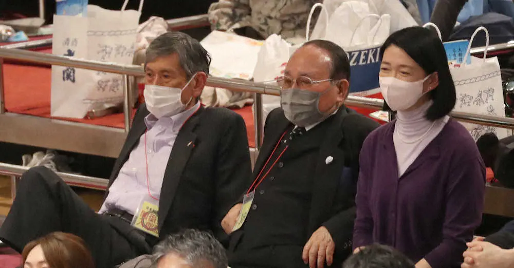 【画像・写真】横審新委員・紺野美沙子が本場所総見参加「新横綱誕生の瞬間に立ち会いたい」