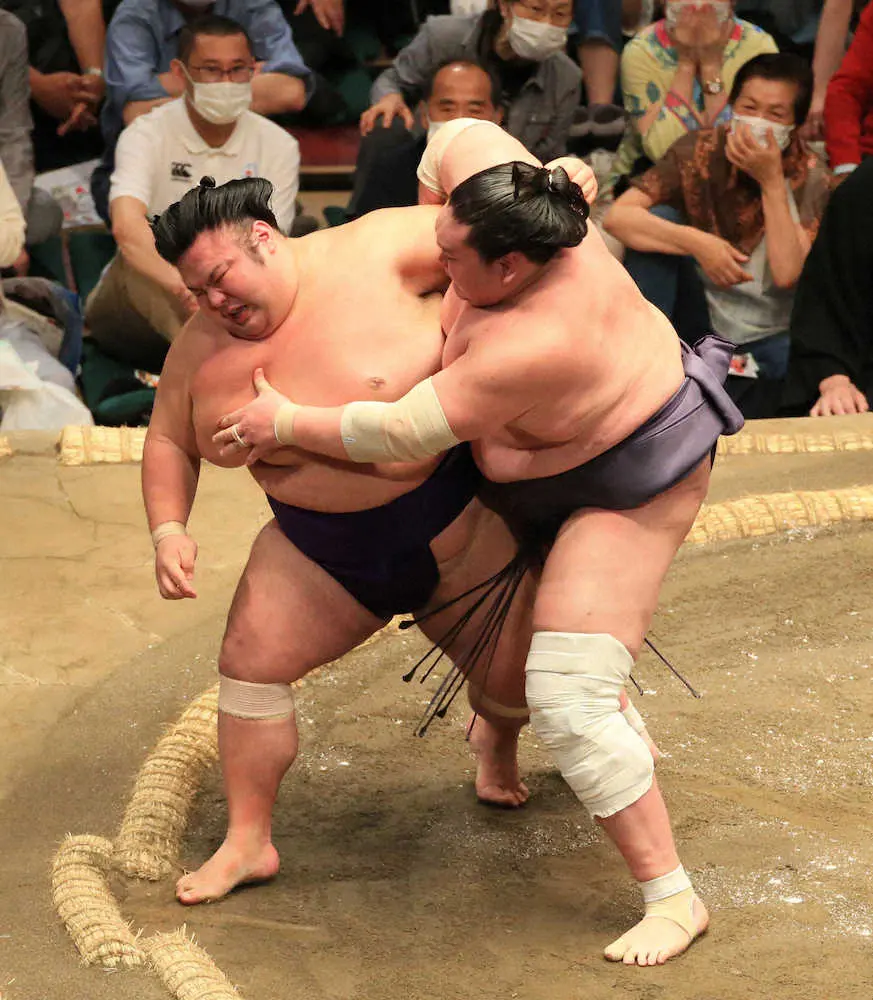 【画像・写真】照ノ富士　首位並んだ　猫だましにも慌てず「冷静に落ち着いてさばこうと思った」