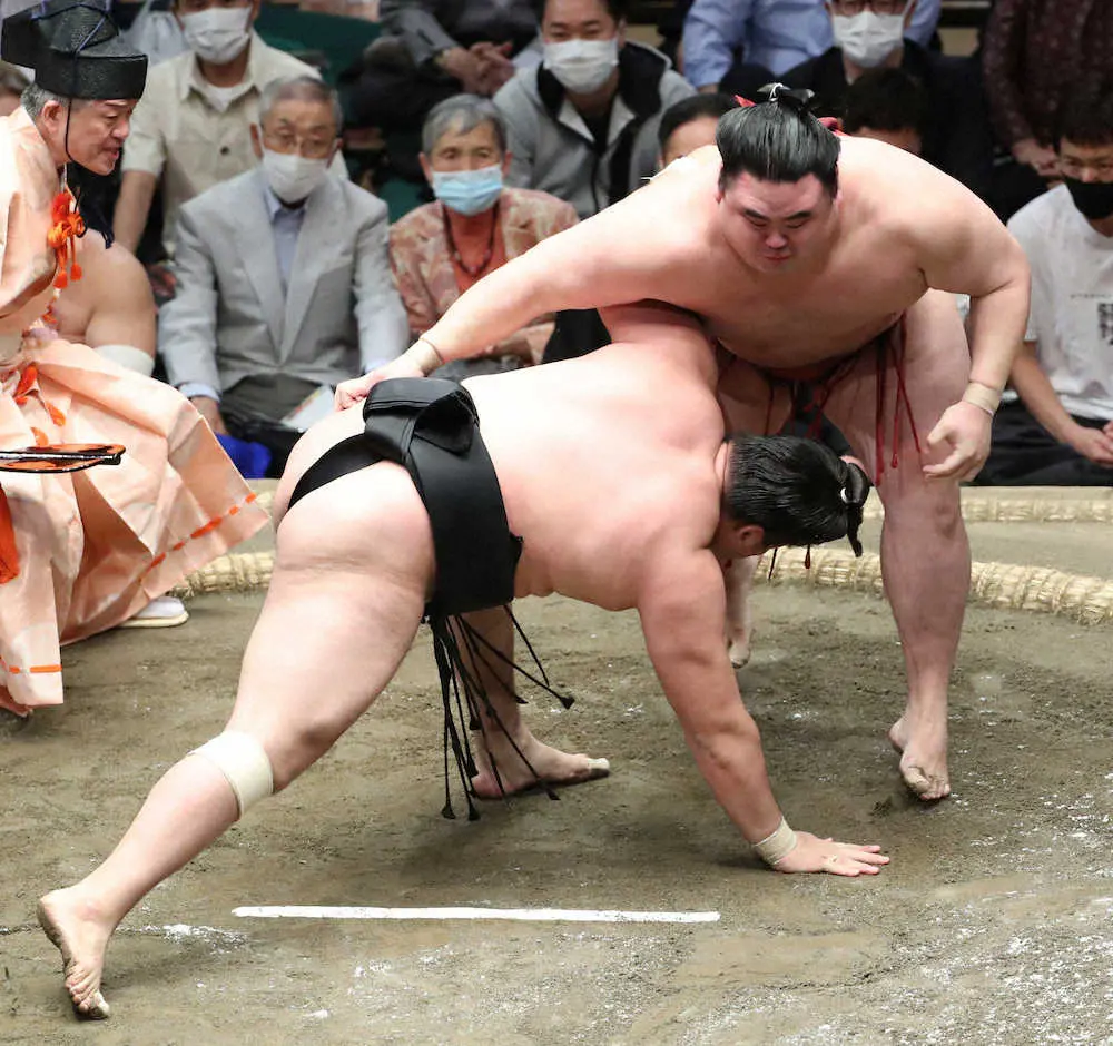 【画像・写真】優勝の行方　照ノ富士、隆の勝そろって勝てば決定戦　ともに黒星なら混沌