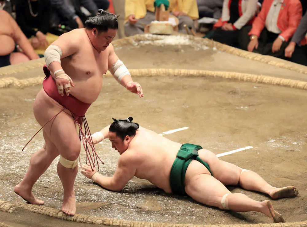 【画像・写真】佐田の海　大栄翔に屈し4敗後退「足が出せてたらついていけた」