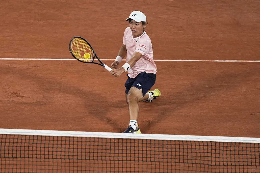 【画像・写真】西岡　ジョコビッチに完敗も見せ場　コートに「ヨシ・コール」響き「ちょっと優越感」