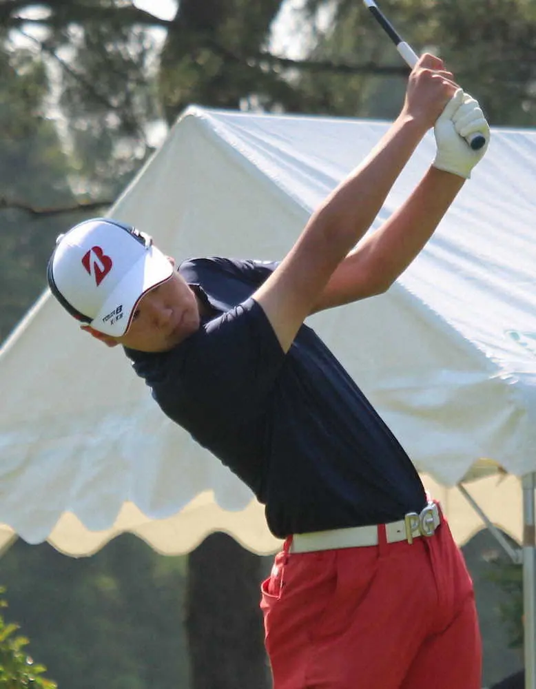 【画像・写真】沖学園3年の林田　首位に1打差の2位発進　ショット安定で危なげない内容