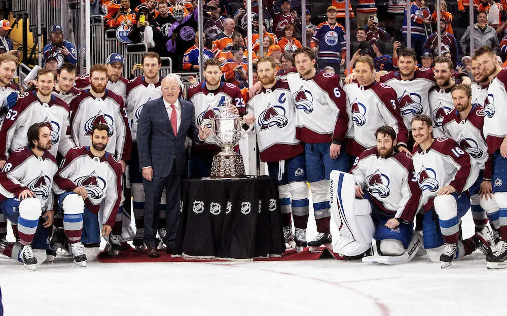【画像・写真】アバランチがスタンレー杯決勝に進出　21年ぶり3回目　西地区決勝でオイラーズに4戦全勝