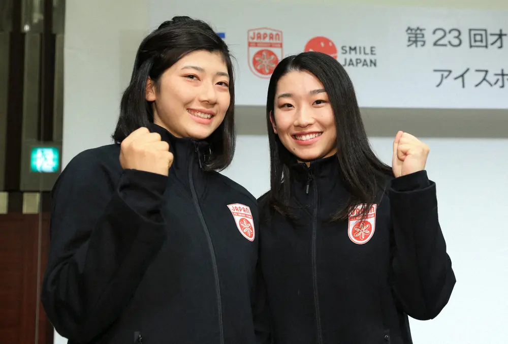 姉妹で平昌五輪にも出場した女子アイスホッケー日本代表の床秦留可（左）と亜矢可