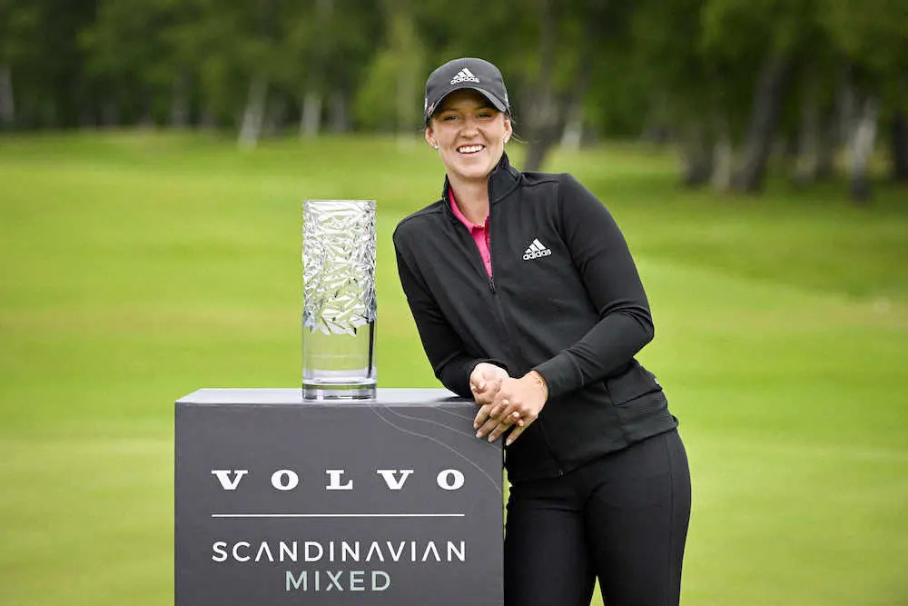男子ゴルフの欧州ツアーで、男女で争うスカンディナビア・ミクスドを女子選手として初制覇したリン・グラント（AP）