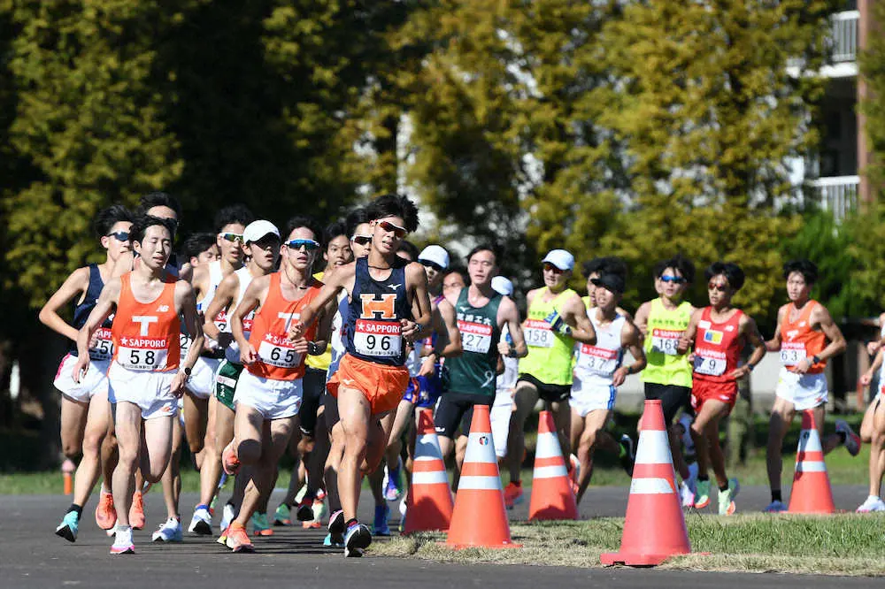 昨年、陸上自衛隊立川駐屯地周回コースで行われた行われた箱根駅伝予選会。23年秋の予選会は全国に門戸が開かれる