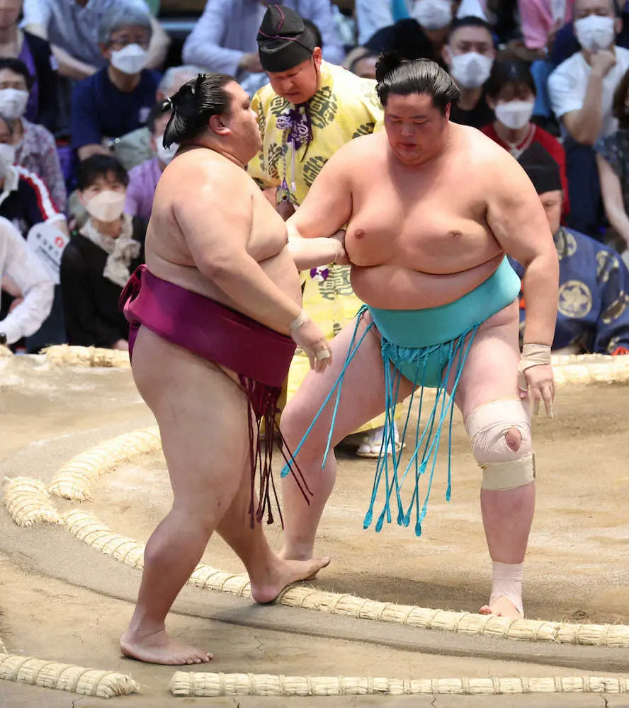 大相撲名古屋場所 2日目までに横綱と三役全員に土…先場所に続く“混戦