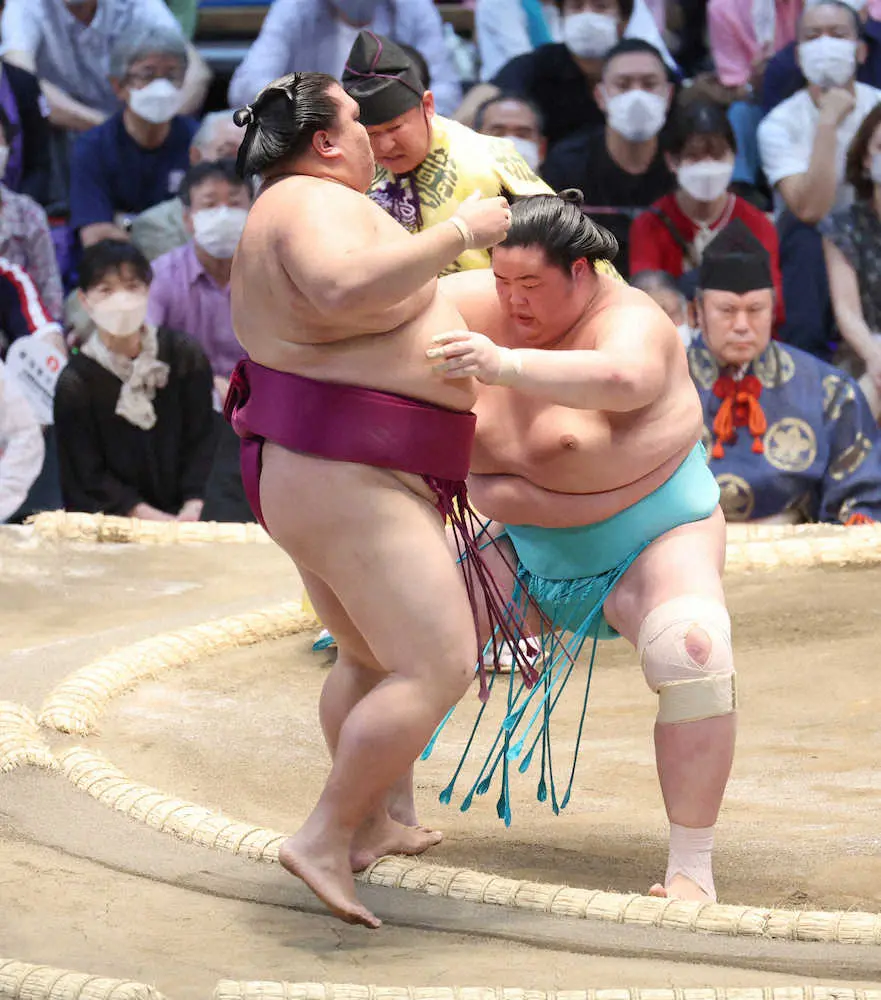 【画像・写真】春から7連勝“大関キラー”琴ノ若が正代に続き御嶽海も撃破「しっかり型をつくれている」