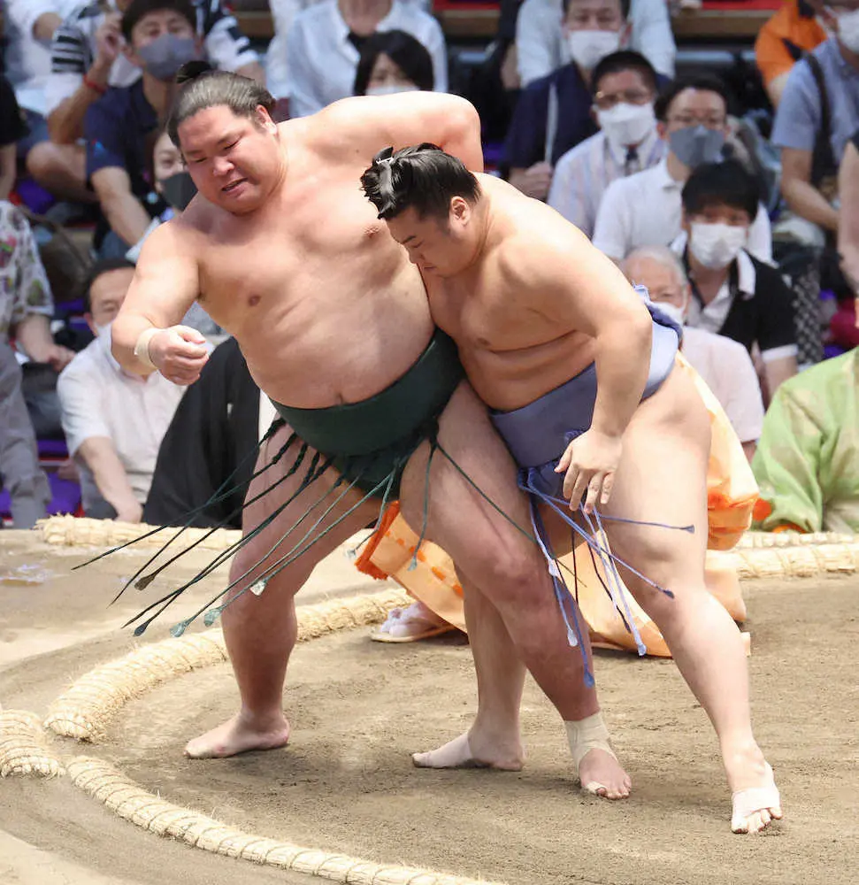 【画像・写真】翔猿　錦木との1敗対決制す！連続技でほんろう「つかまらないように速く動きました」