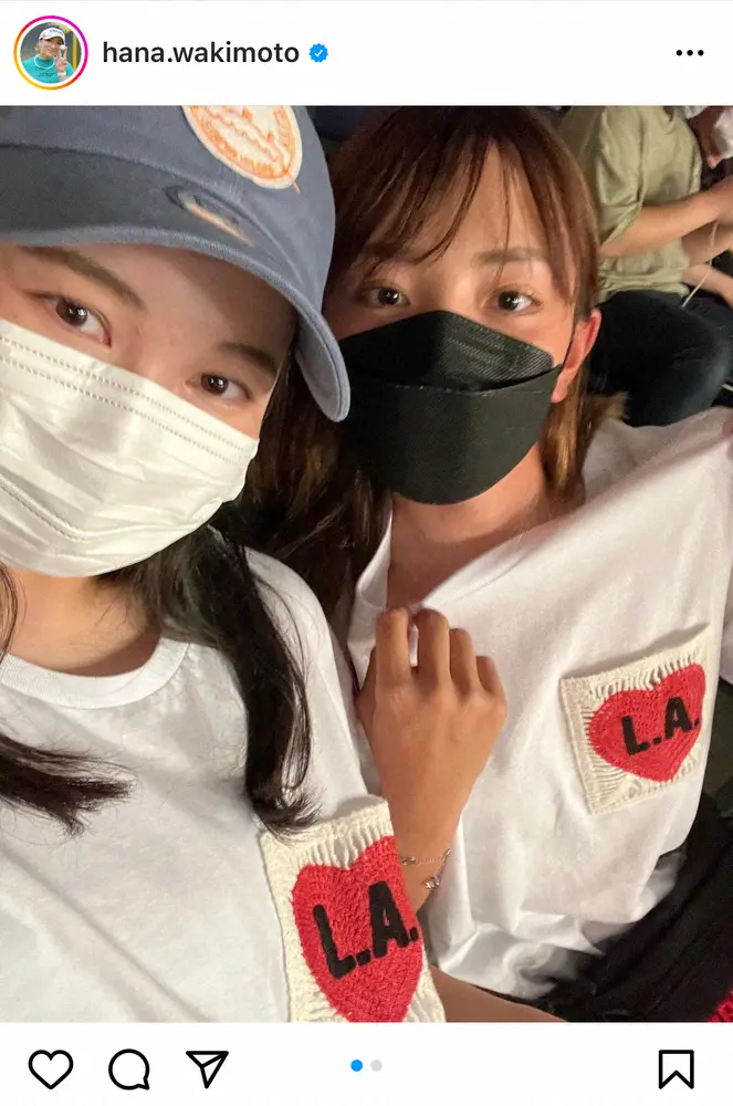 【画像・写真】脇元華　小祝さくらとの仲良し2ショット　おそろTシャツ姿に「姉妹みたい」「かわいすぎる」の声