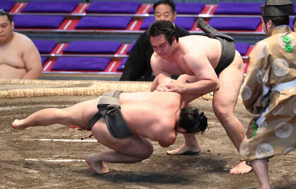 【画像・写真】現役東大生・須山　堂々デビュー場所で序ノ口勝ち越し