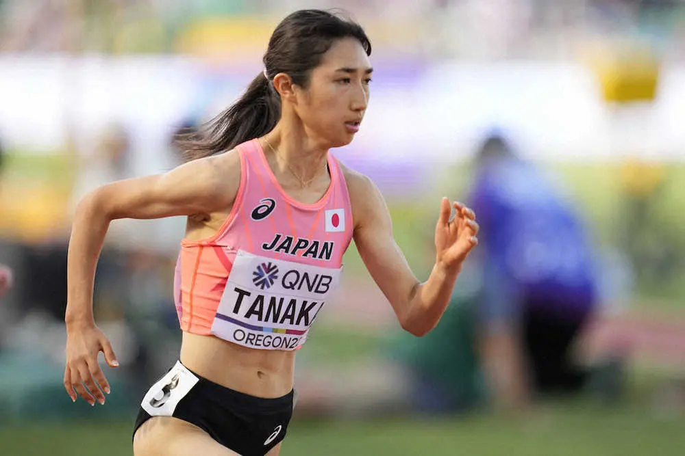 世界陸上・女子800メートル予選6組に出場した田中希実（AP）