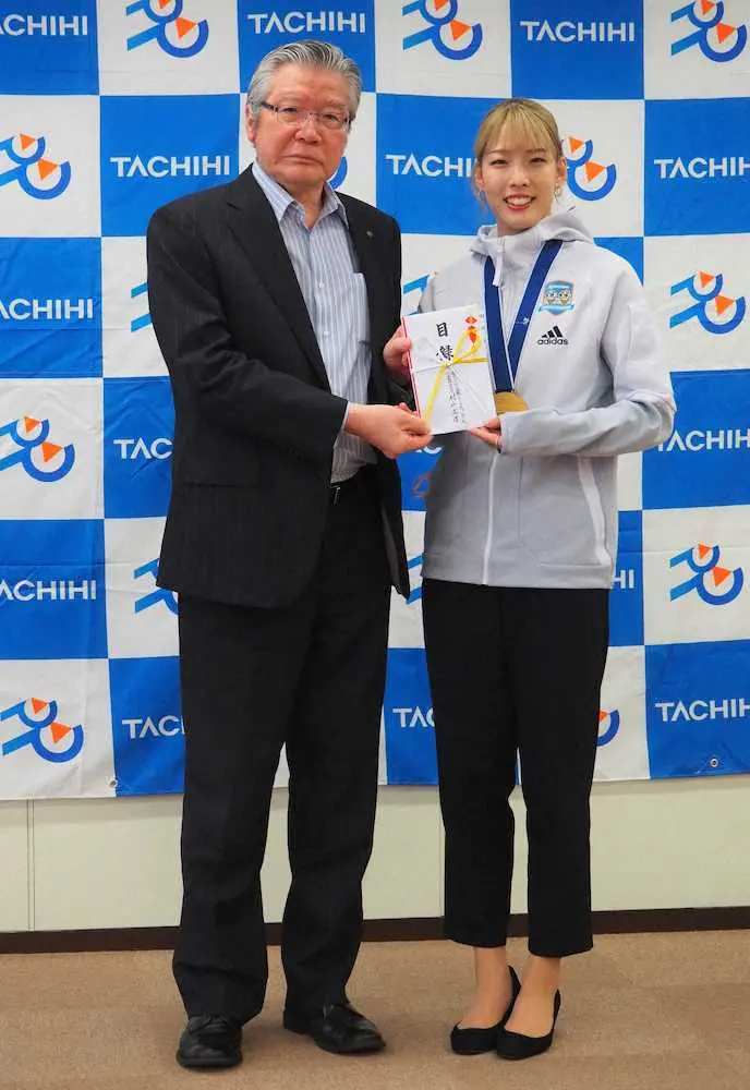 【画像・写真】フェンシング江村美咲に褒賞金300万円　世界選手権で金メダル「自分でも驚いている」