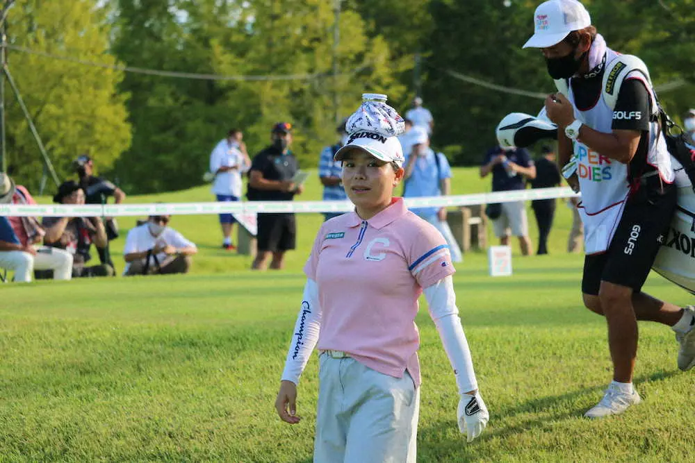 【画像・写真】急きょ次週全英女子出場決定の勝みなみ　手土産代わりの今季初Vへ首位に1差2位発進