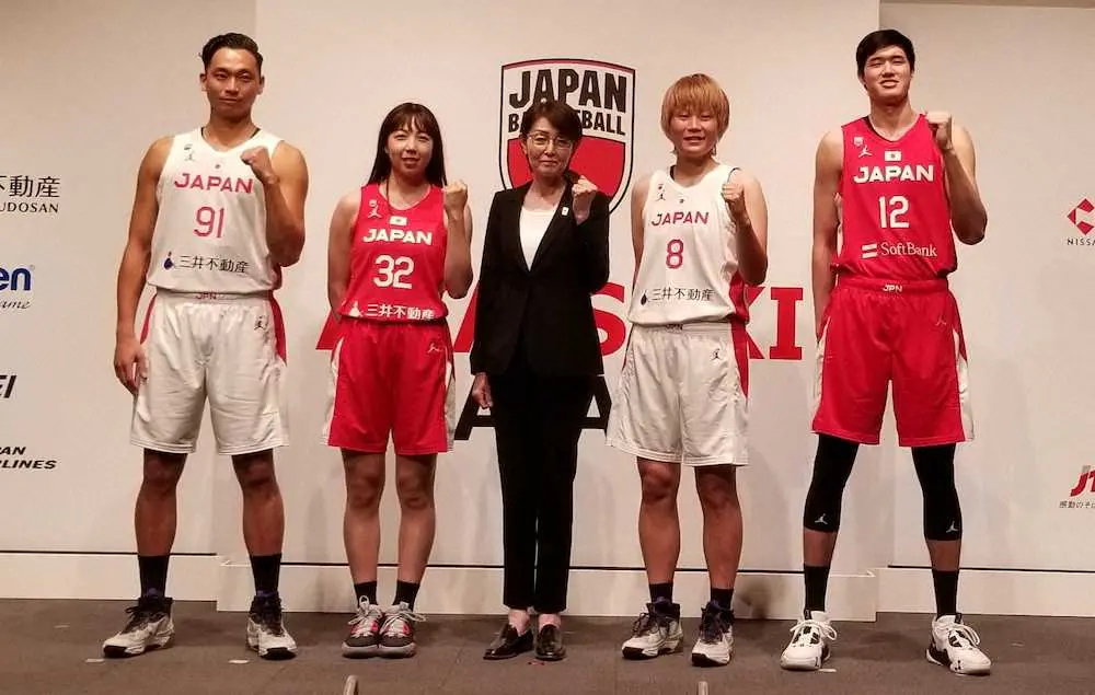 バスケ日本代表「アカツキジャパン」に 男女5人制と3人制を統一