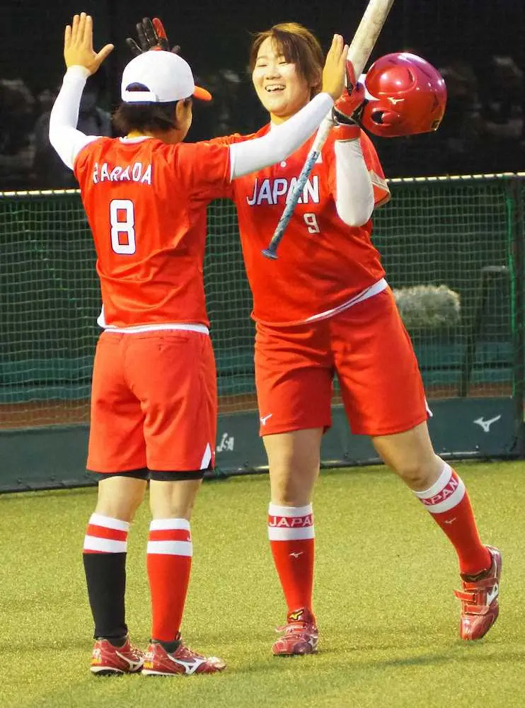 【画像・写真】ホームラン競争は引き分け　日米対抗ソフトボール試合前から両雄が“熱戦”