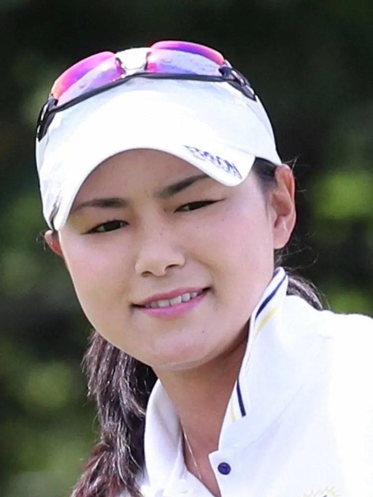 【画像・写真】横峯さくら　通算24勝目、ママさん初Vへ首位浮上　2位に2打差