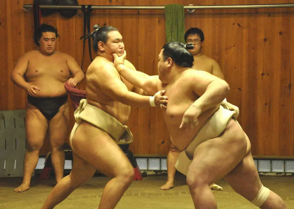【画像・写真】豊昇龍“ハイテク稽古”スマホで研究「すぐ見て悪いところを直していける」
