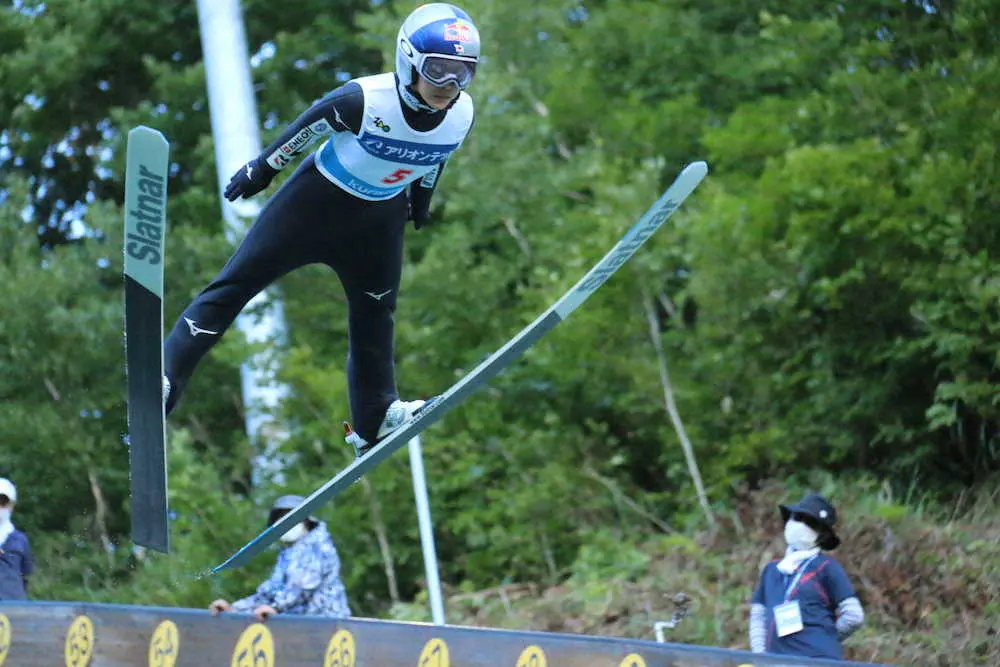 【画像・写真】高梨沙羅「できることを出し尽くす」今季初戦を前に意気込み