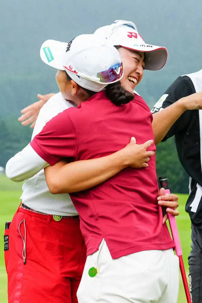 【画像・写真】岩井ツインズの妹・千怜が史上3人目の初優勝から2週連続V「私でもできるんだ」