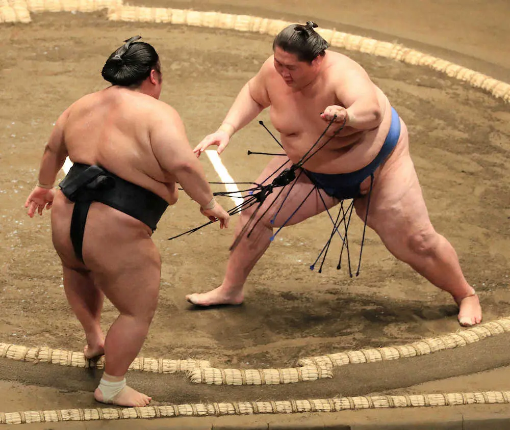 【画像・写真】逸ノ城　巨体生かし貴景勝を圧倒　自身も納得「圧力をかけていけた。良い相撲だった」