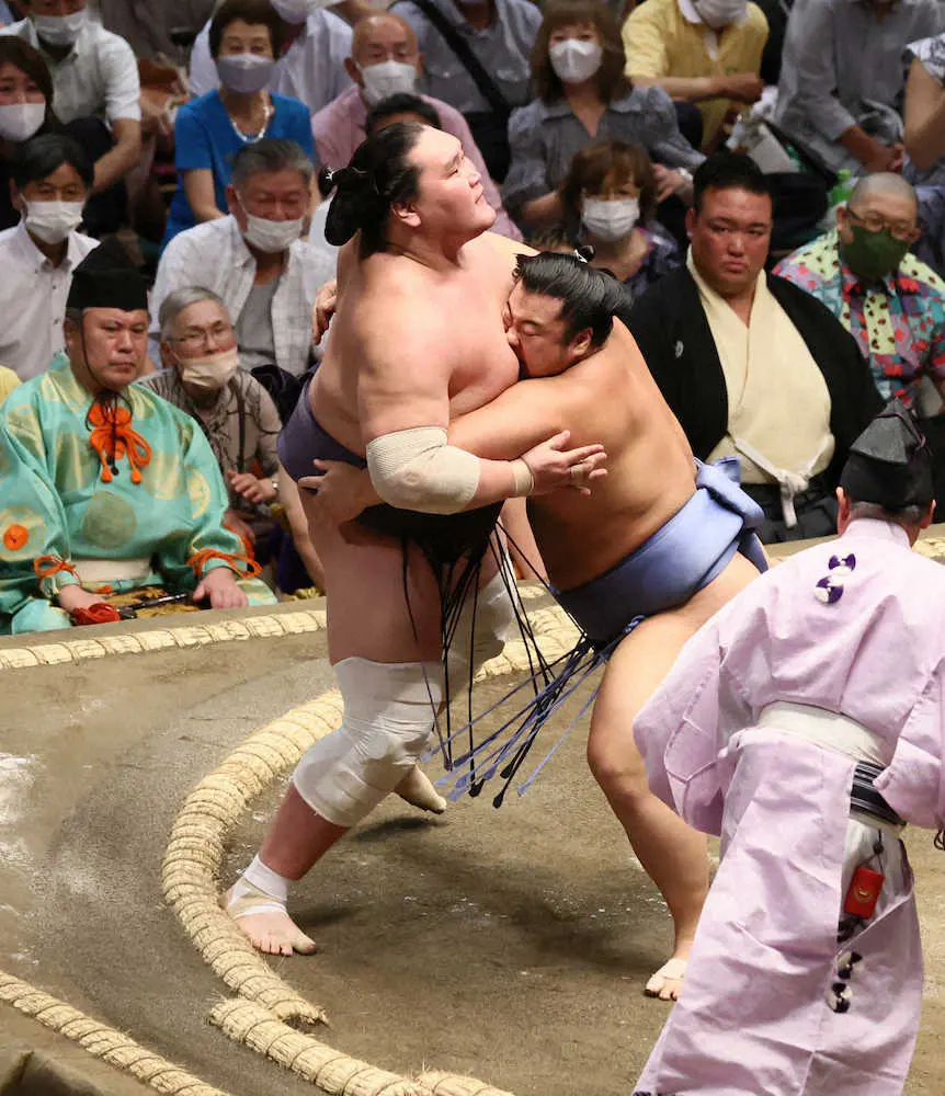 【画像・写真】【玉ノ井親方 視点】過去4戦全敗の横綱戦教訓を生かした翔猿　バタバタ照の隙見逃さず