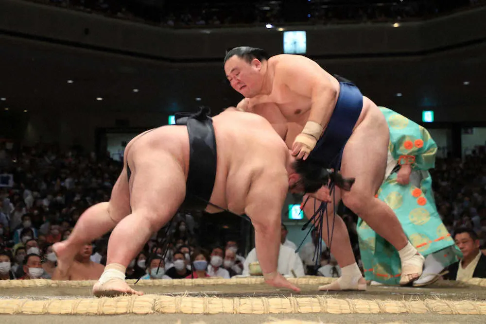 【画像・写真】玉鷲　無傷6連勝！貴景勝討ちも反省「出られず、すぐはたきにいった」
