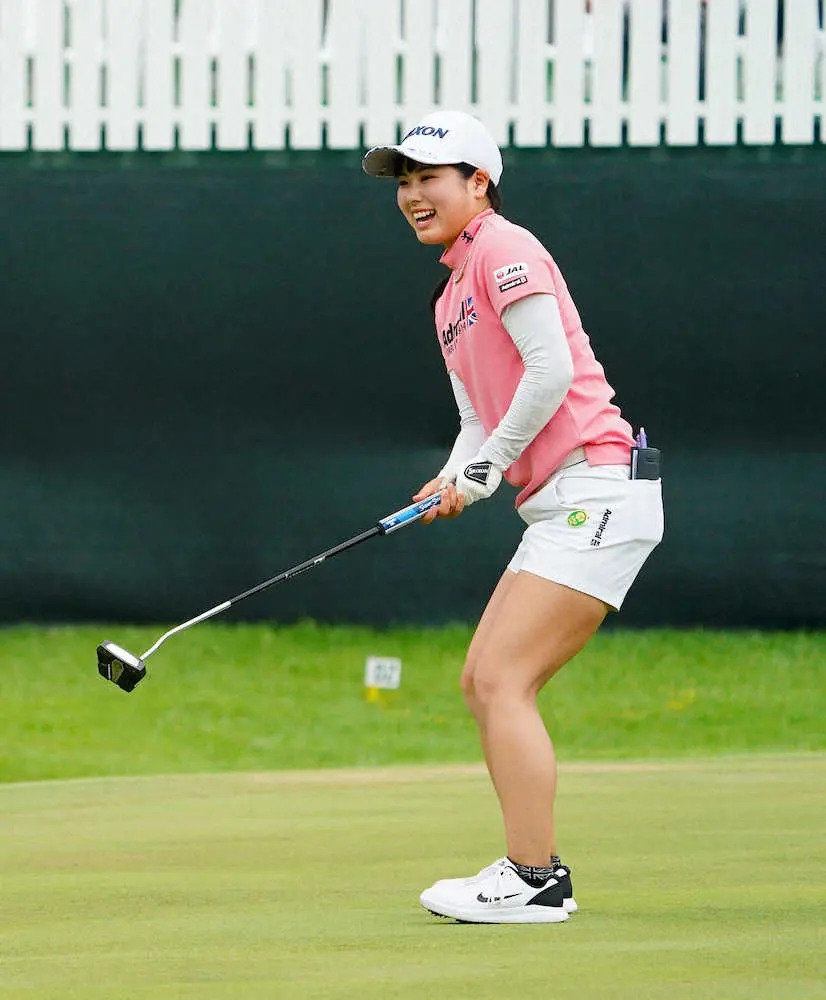 【画像・写真】尾関　プロ初イーグルで単独首位！「よく言われます」小芝風花似ルーキー、2週連続10代Vに王手