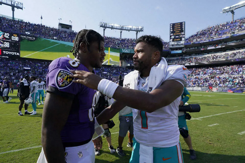 【画像・写真】ドルフィンズが21点差を逆転　QBタンゴバイローアが圧巻の6TD　第4Qには4TD