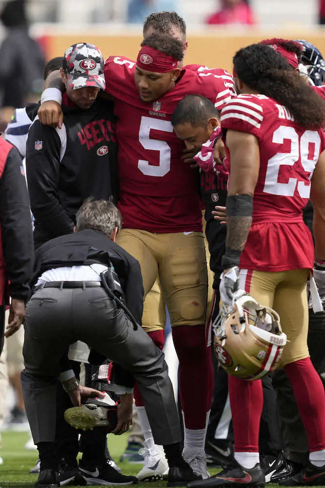 【画像・写真】49ersのQBランスが右足首を手術　シーホークス戦で負傷　今季の出場は絶望