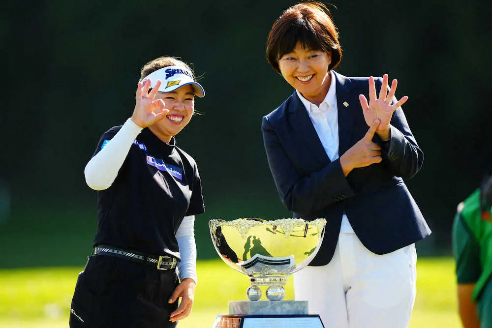 【画像・写真】美夢有　大会新18アンダーで完全V、今季3勝目「強い気持ちでできた」