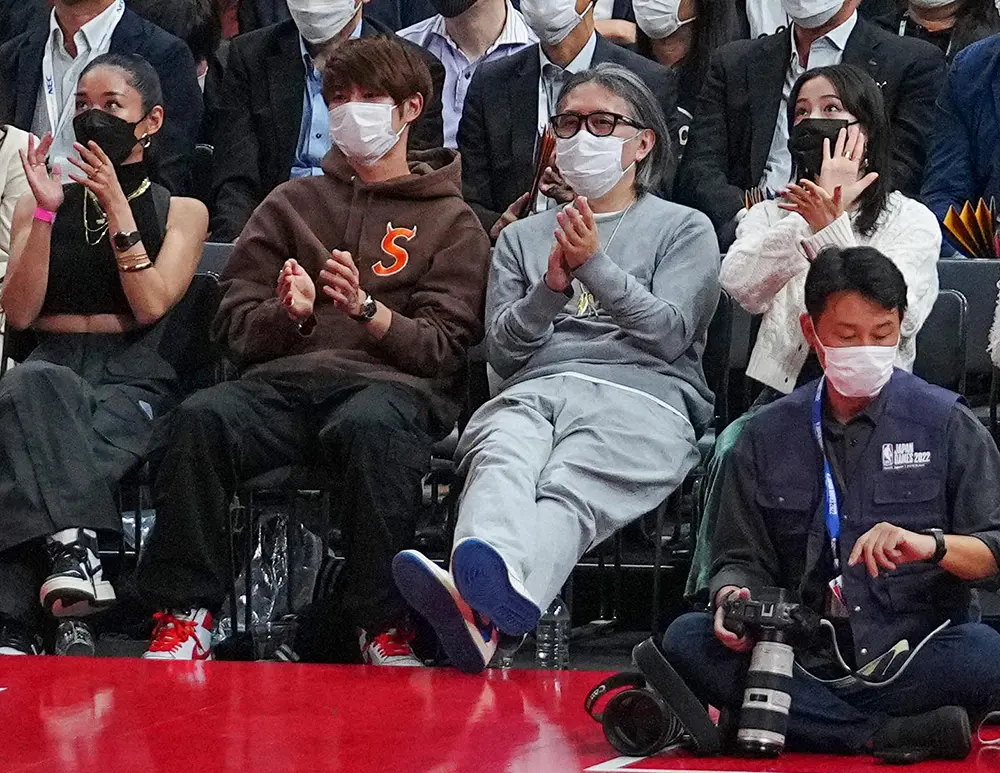 【画像・写真】スケボー・堀米雄斗　広瀬すずらVIPと最前列でNBA観戦　「メンツえぐ」「豪華すぎる」の声