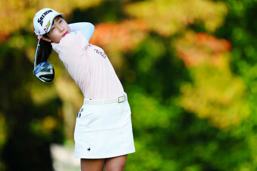 【画像・写真】菅沼　バンカー作戦成功　7番2打目わざと入れてバーディー「すっごい難しいので、いっぱい頭使いました」