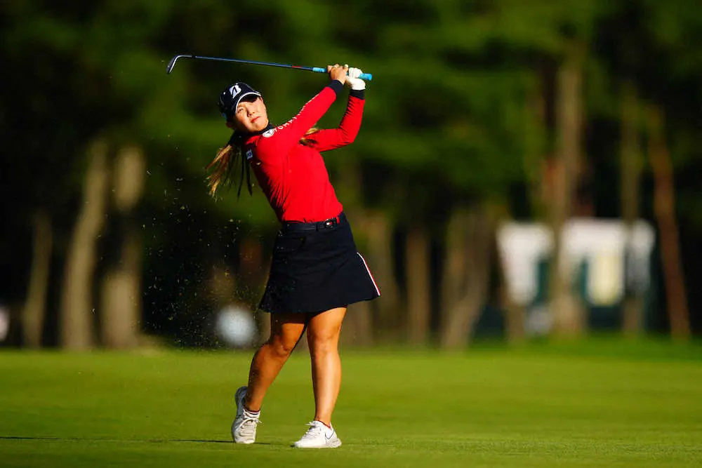 【画像・写真】吉田優利が難コース攻略し1打差2位に浮上！耐えるゴルフは「結構好きなタイプです」